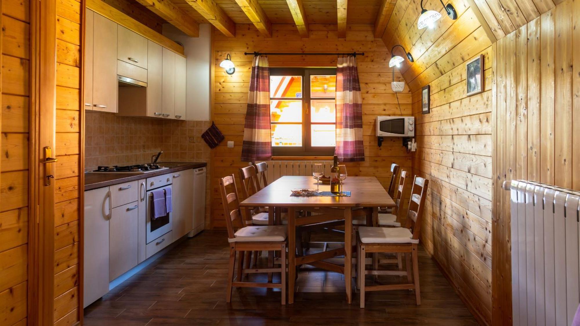 Chalets Runolist Crni Lug Kültér fotó